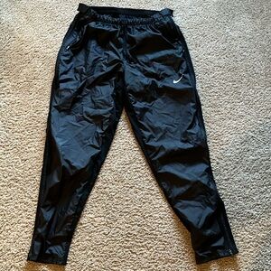Nike shield men’s medium windbreaker/zip pants